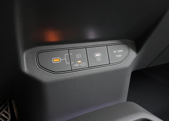 Vehicle image 27 Vehicle image 27