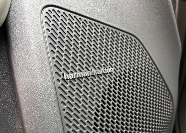 Vehicle image 18 Vehicle image 18