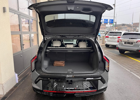 Vehicle image 13 Vehicle image 13