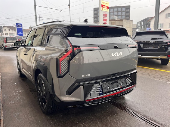 Vehicle image 16 Vehicle image 16