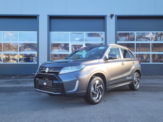 First vehicle image First vehicle image