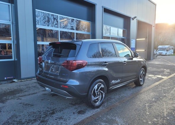 Vehicle image 3 Vehicle image 3