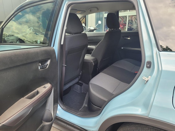 Vehicle image 7 Vehicle image 7