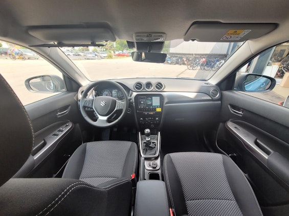 Vehicle image 5 Vehicle image 5