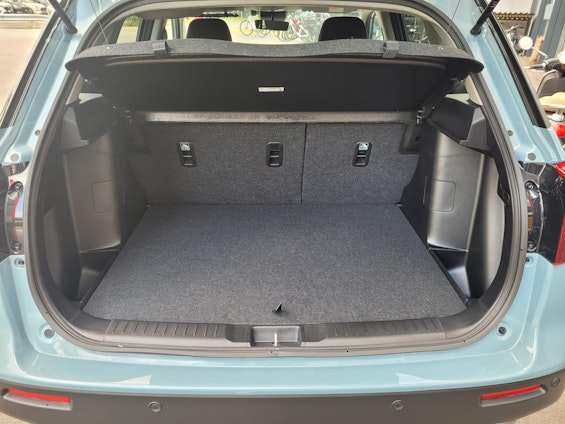 Vehicle image 8 Vehicle image 8