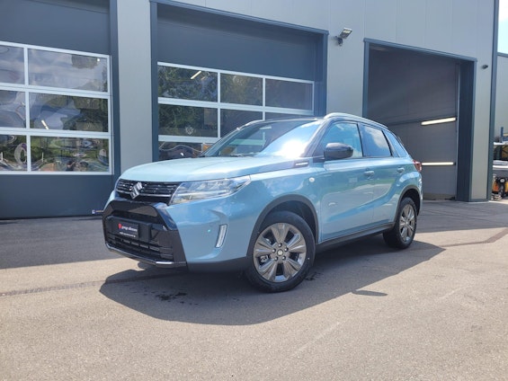 First vehicle image