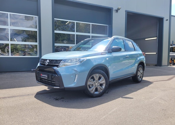 First vehicle image First vehicle image