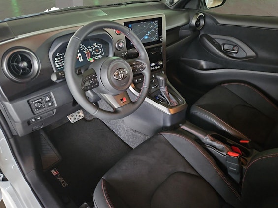 Vehicle image 6 Vehicle image 6