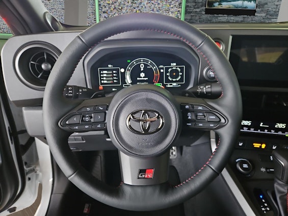 Vehicle image 10 Vehicle image 10