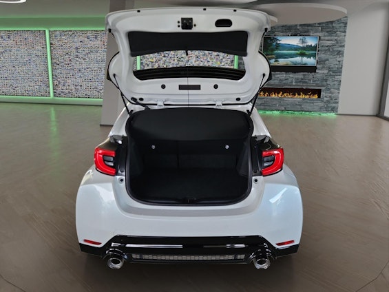 Vehicle image 19 Vehicle image 19