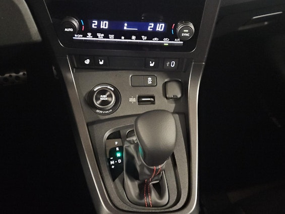 Vehicle image 16 Vehicle image 16