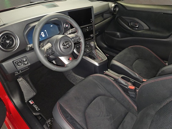 Vehicle image 6 Vehicle image 6