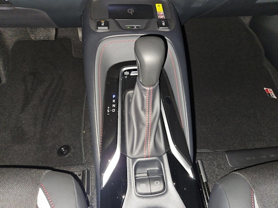 Vehicle image 17 Vehicle image 17