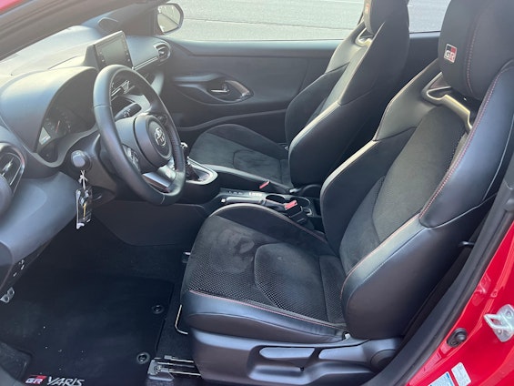 Vehicle image 30