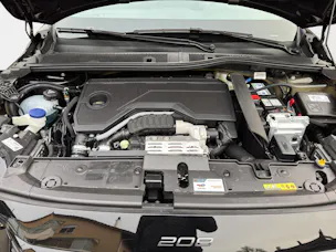 Peugeot 208 GT 1.2 Hybrid 145