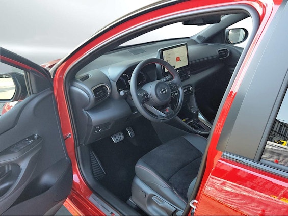 Vehicle image 12
