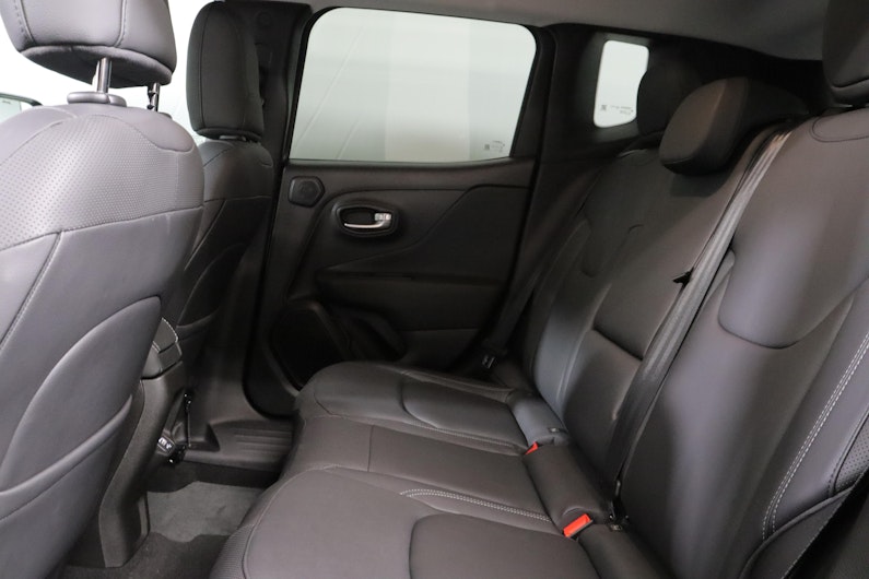 Vehicle image JEEP RENEGADE