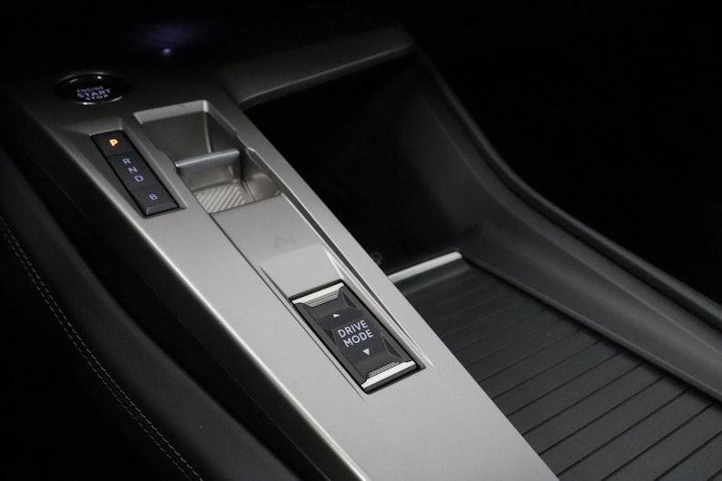 Vehicle image PEUGEOT 408