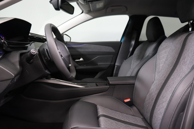 Vehicle image PEUGEOT 408