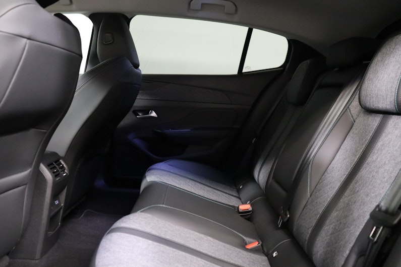 Vehicle image PEUGEOT 408