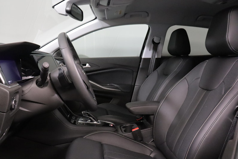 Vehicle image OPEL GRANDLAND