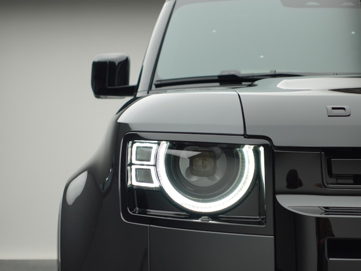 Vehicle image LAND ROVER DEFENDER