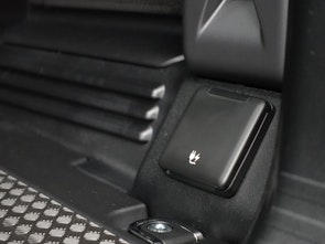 Vehicle image LAND ROVER Defender 110 5.0 V8 X