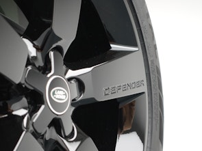 Vehicle image LAND ROVER Defender 110 5.0 V8 X