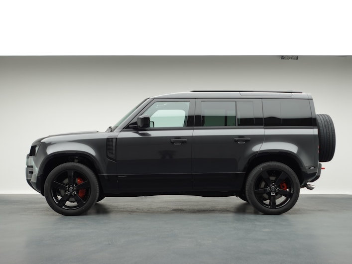 Vehicle image LAND ROVER DEFENDER