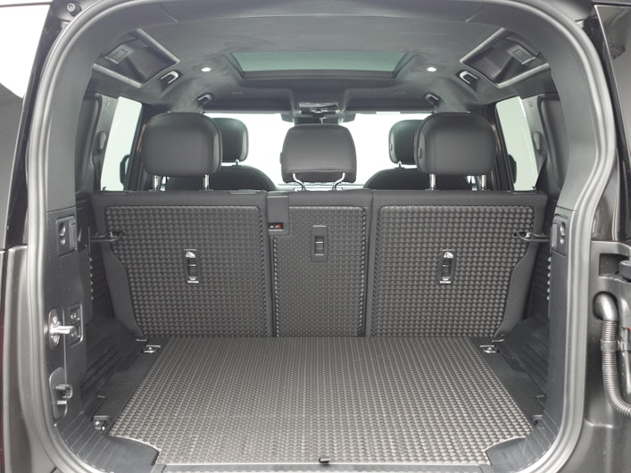 Vehicle image LAND ROVER DEFENDER