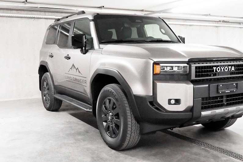 Vehicle image TOYOTA LANDCRUISER