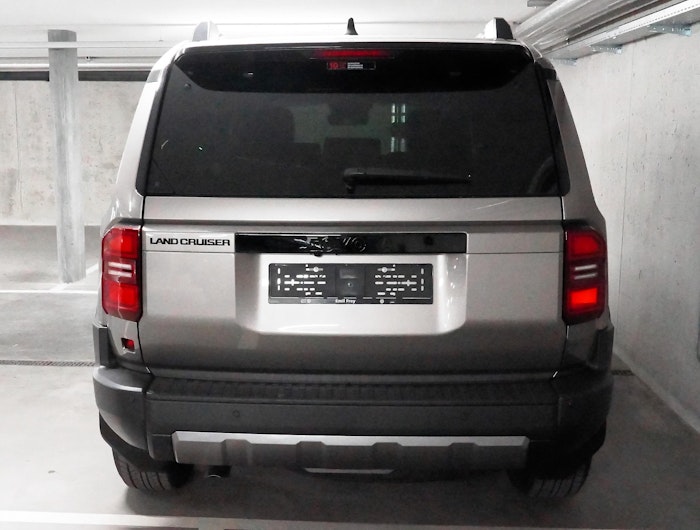 Vehicle image TOYOTA LANDCRUISER