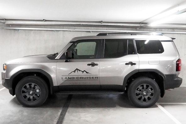 Vehicle image 3 Vehicle image 3