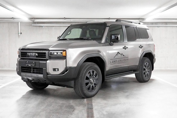 First vehicle image