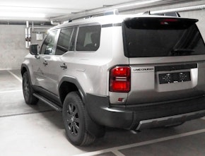 Vehicle image TOYOTA Land Cruiser 2.8 D 48V Style
