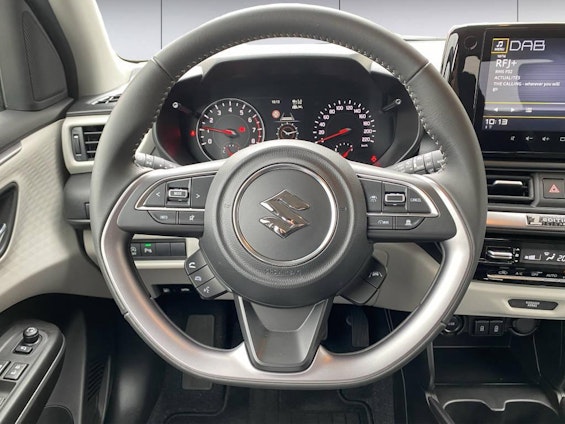 Vehicle image 11 Vehicle image 11