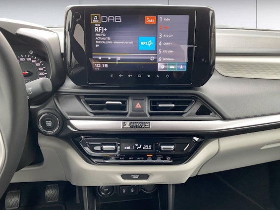 Vehicle image 13 Vehicle image 13