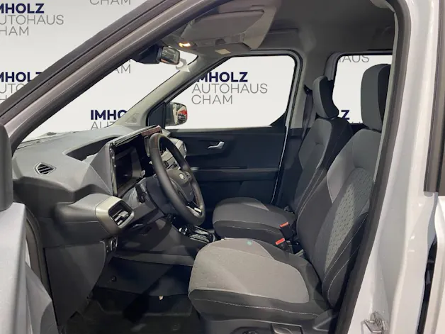 Ford Tourneo Courier 1.0 EcoBoost Titanium