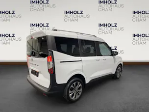 Ford Tourneo Courier 1.0 EcoBoost Titanium