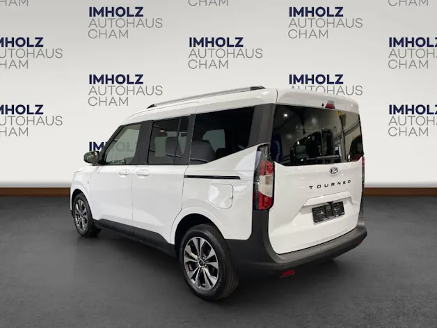 Ford Tourneo Courier 1.0 EcoBoost Titanium
