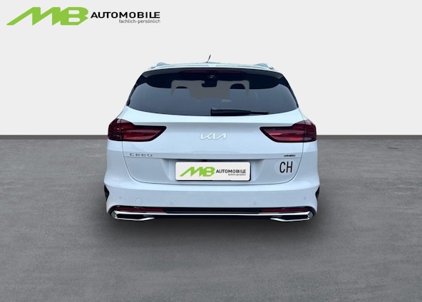 Vehicle image 4 Vehicle image 4