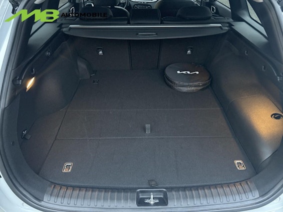 Vehicle image 6 Vehicle image 6