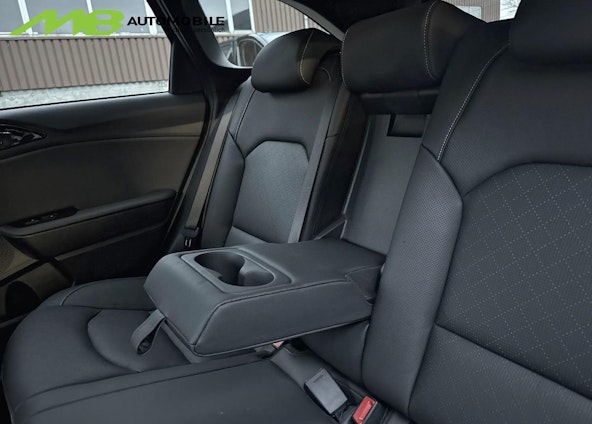 Vehicle image 9 Vehicle image 9