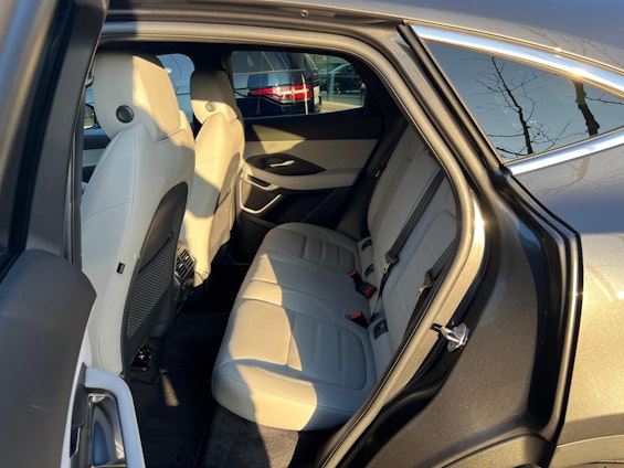 Vehicle image 8 Vehicle image 8