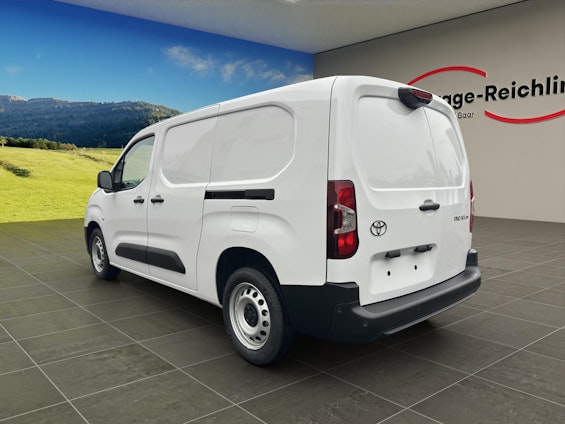 Vehicle image 2 Vehicle image 2