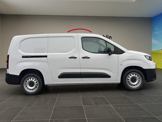 Vehicle image 5 Vehicle image 5