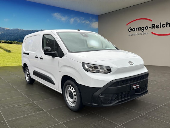 Vehicle image 6 Vehicle image 6