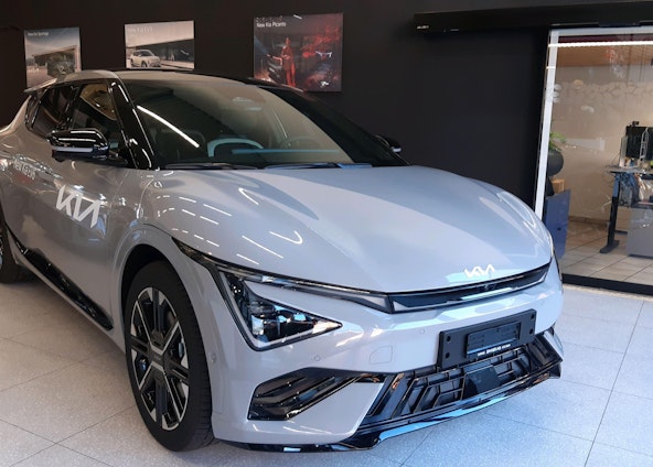 Vehicle image 15 Vehicle image 15