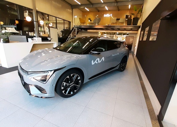 Vehicle image 19 Vehicle image 19