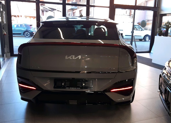 Vehicle image 4 Vehicle image 4